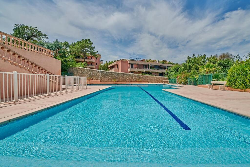 Appartement Sunrise -Swimming-Pool-Saint-Tropez Center-Parking Extérieur photo